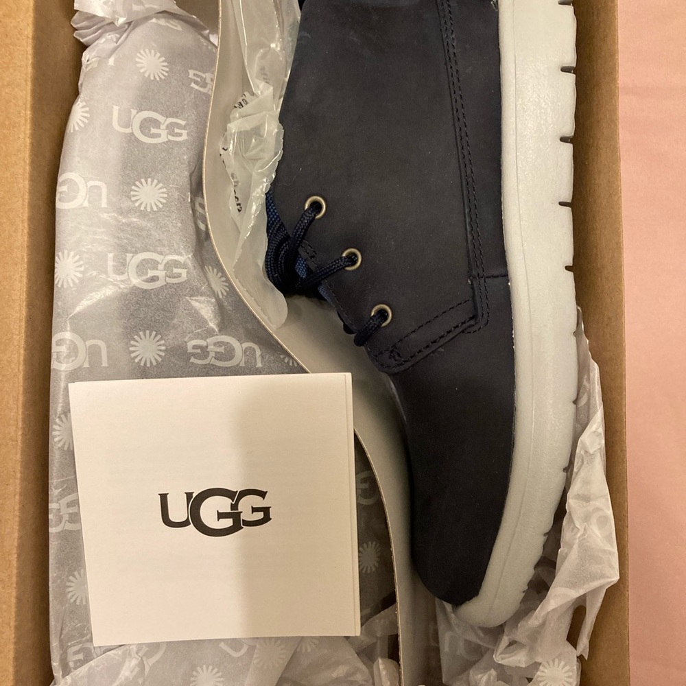Boys UGG K canoe shoe/boots size 13 NEW $75